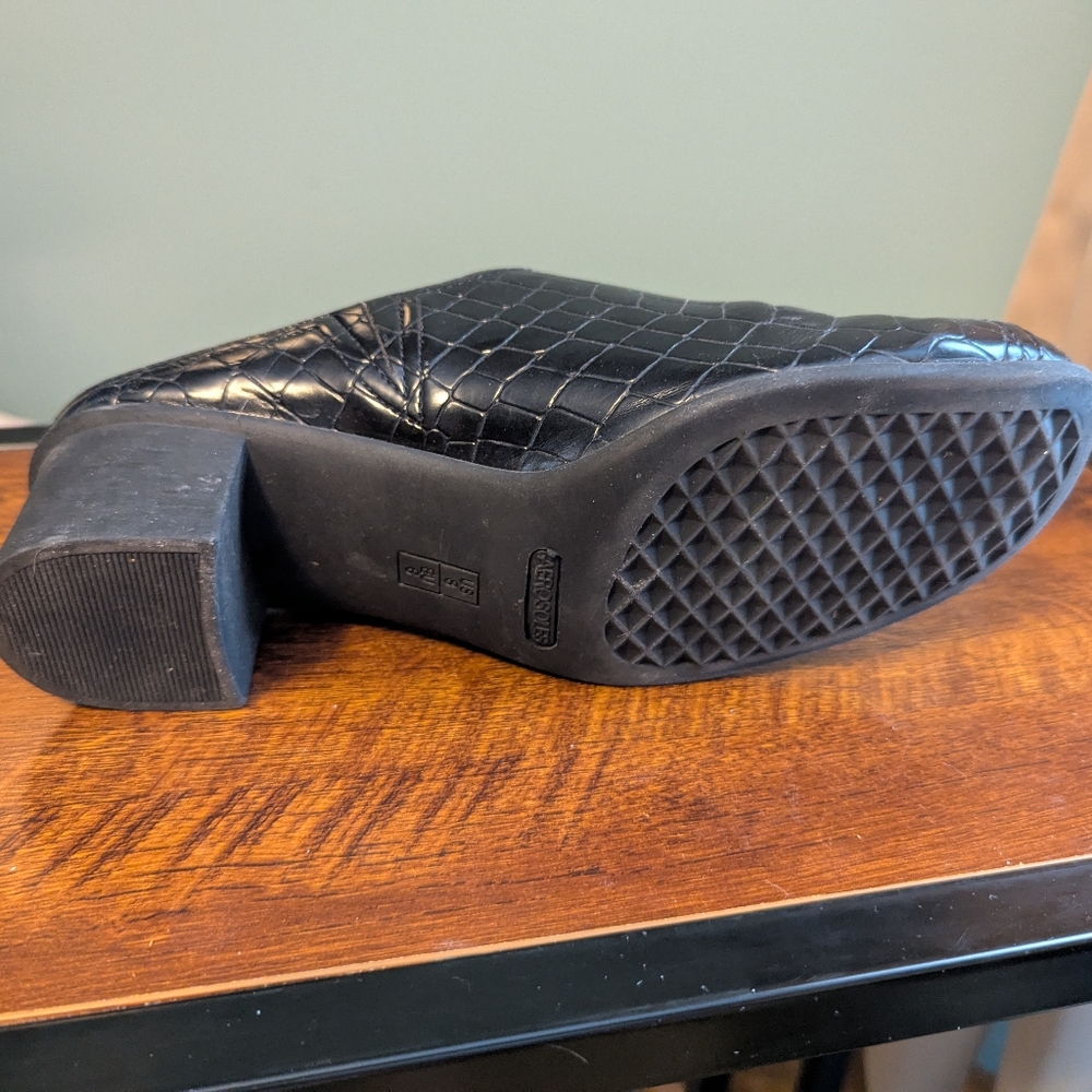 Black Crocodile Patterned Mules - Picture 8 of 8